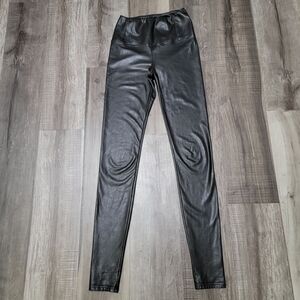 ARITZIA Wilfred Free Vegan Leather Leggings